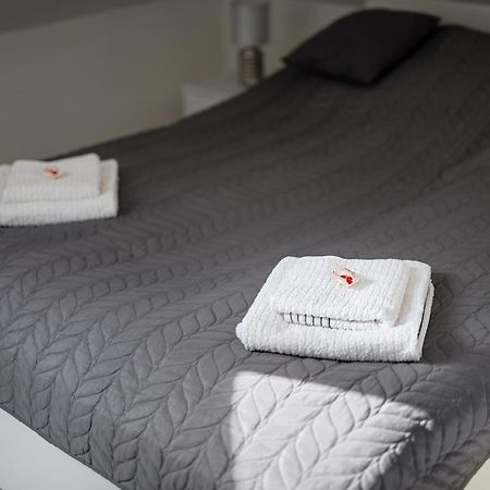 Agoston Apartman 1-2 - Lora,Marci Pecs Bagian luar foto