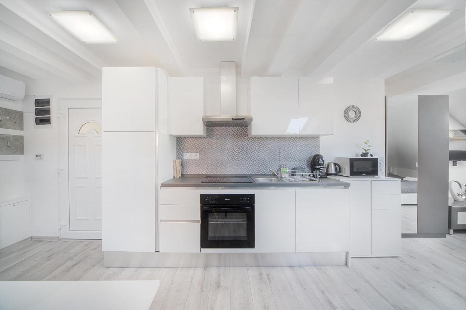 Agoston Apartman 1-2 - Lora,Marci Pecs Bagian luar foto